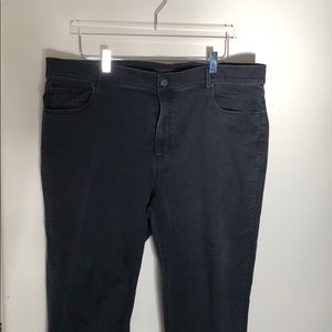 Ann Taylor Modern Fit crop jean